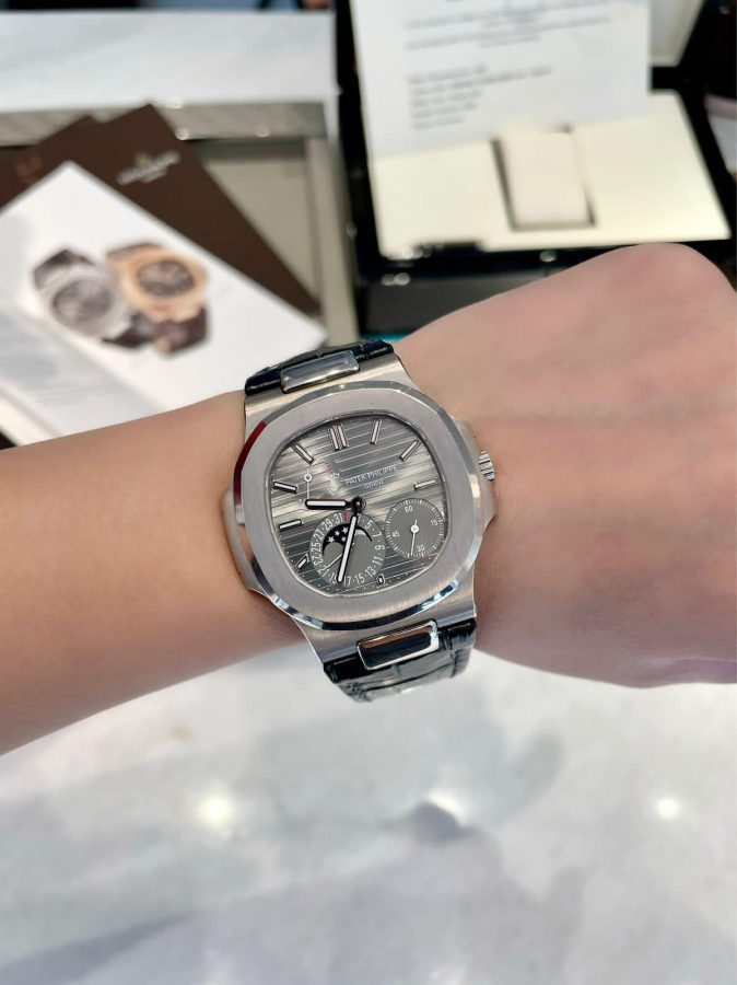 Patek Philippe Nautilus 5712G-001 White Gold Grey Dial